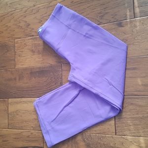 Lululemon Women's Purple Floral Gather & Grow Crop Yoga Workout Capris Size 4
